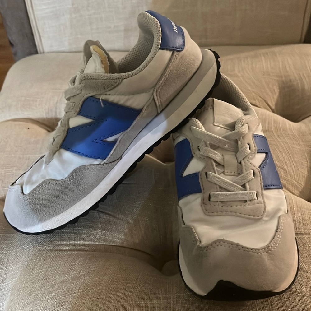 New balance 237 Retro Sneaker, size 1.5